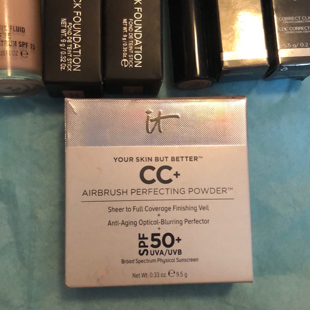 Unlisted Makeup Bundle Foundation/Primer/Powder - Picture 4 of 8